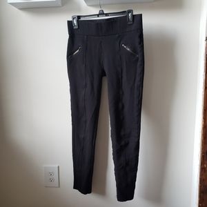Black stetchy pants with zipper